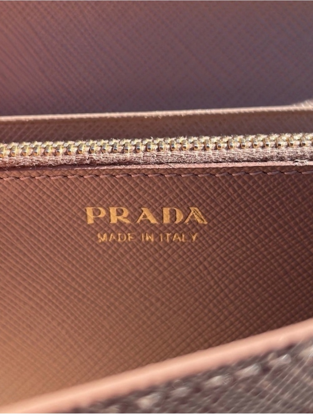 Prada Wallet on Chain - Picture 6 of 9